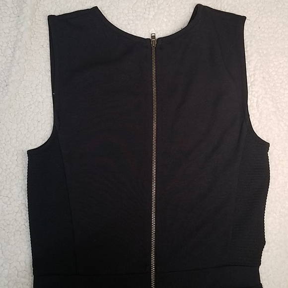 Dress - Picture 3 of 9